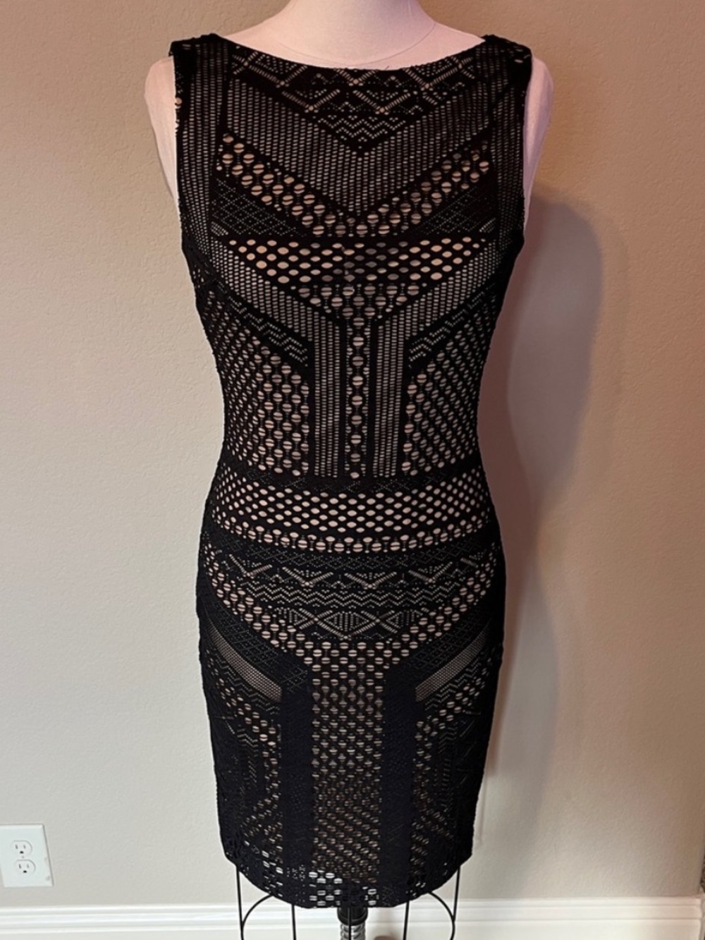Cashe Black Sleeveless Midi Crochet Sheath Dress